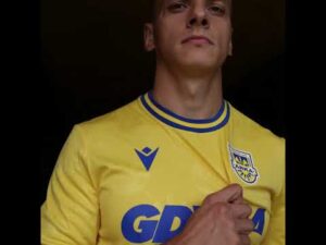 Read more about the article ✍️ Nazarij Rusyn wypożyczony 🟡🔵 #RUSYN2026 Powodzenia! 👊