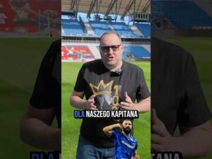 Read more about the article Zbijmy piątkę przy Bułgarskiej 🖐  #lechpoznań #football #fans #highfive