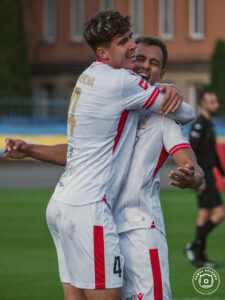 20251005 Resovia Rekord 8571 225x300 1 | AleMecz.pl