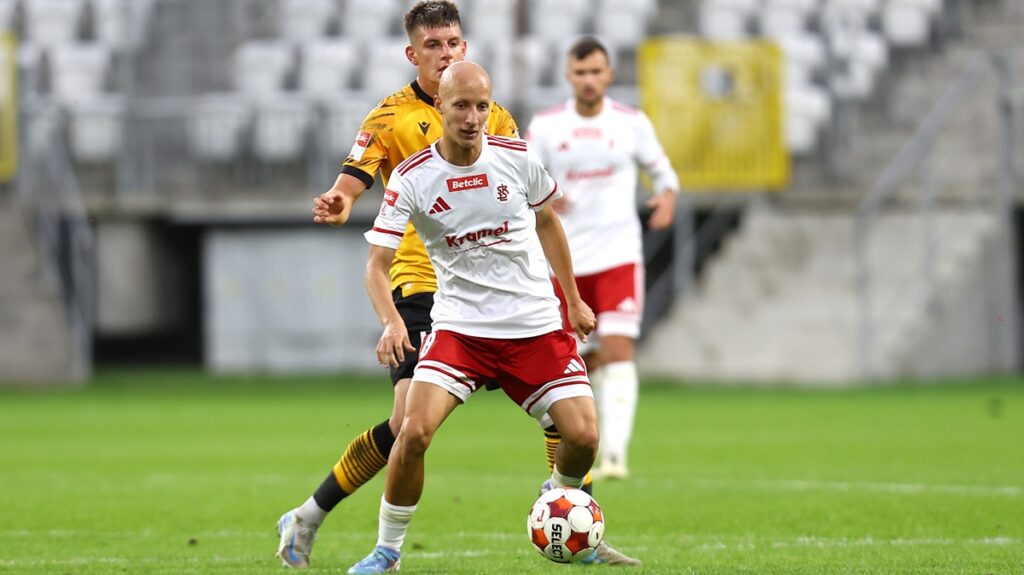 You are currently viewing Betclic 2. Liga: ŁKS II – Resovia 0:0