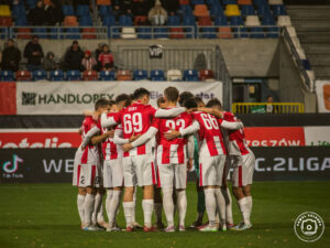 20251026 Resovia Unia Skierniewice 10539 300x225 1 | AleMecz.pl