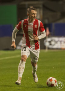 20251026 Resovia Unia Skierniewice 7794 214x300 1 | AleMecz.pl