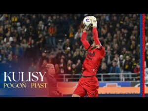 Read more about the article DALEKO OD DOMU, NIEDALEKO OD REMISU | KULISY | Pogoń Szczecin 🆚 Piast Gliwice 2:1 | 11. kolejka