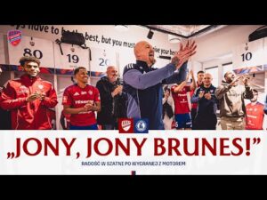 Read more about the article Radość w szatni po zwycięstwie z Motorem