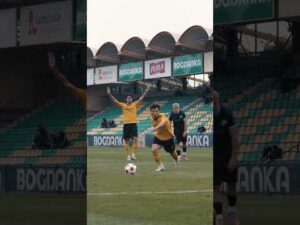 Read more about the article #GKŁSTA 🎥 #zielonoczarni #football #betclic1liga #sports #soccer
