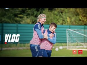 Read more about the article VLOG | Nowe odsłony Ediego i Ibana, nowe karty zawodników, dzień chłopaka