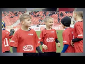 Read more about the article Specjalne koszulki, kamery w szatni i wywiady. Wyjątkowy finał na murawie E7!