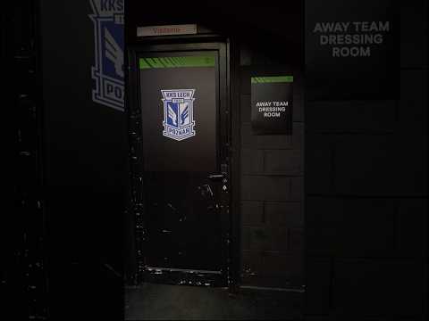 Read more about the article Szybki room tour po szatni na stadionie Rayo Vallecano 👀🇪🇸