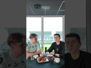 Read more about the article Do kawusi HALO OKRZEI! Zapraszamy na poranek ☕ #piastgliwice #poranek #HaloOkrzei #ekstraklasa