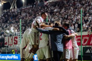 Read more about the article ŁKS vs. Wisła Kraków. Tu nigdy nie wiesz, co się wydarzy 