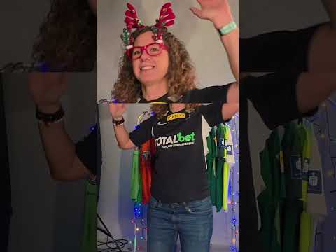 Read more about the article 𝗛𝗼, 𝗵𝗼, 𝗵𝗼, 𝗭𝗶𝗲𝗹𝗼𝗻𝗶! 🎅🏻✨ #wartapoznań #piłkanożna #2liga #zbiórka