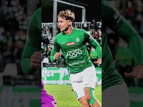 Read more about the article Herb, który niesie tę drużynę…Ⓦ #wartapoznań #piłkanożna #football #2liga