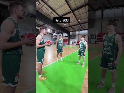 Read more about the article FAKE PASS CHALLENGE 👀 #legia #basketball #plkpl #nba #koszykowka #sports