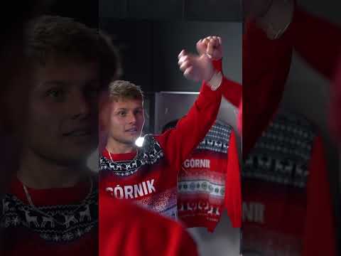 Read more about the article ŚWIĄTECZNA RYWALIZACJA W GÓRNIKU! 😅 #górnikzabrze #christmas