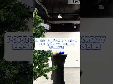 You are currently viewing Doceniamy starania, więc dla nas ta choinka jest 11 na 10 🎄#lechpoznań #xmas #christmastree