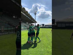 Read more about the article #BRAMKI2025 Janaszek i jego główka w meczu #GKŁCHR ⚽️ #betclic1liga #football #sports #zielonoczarni