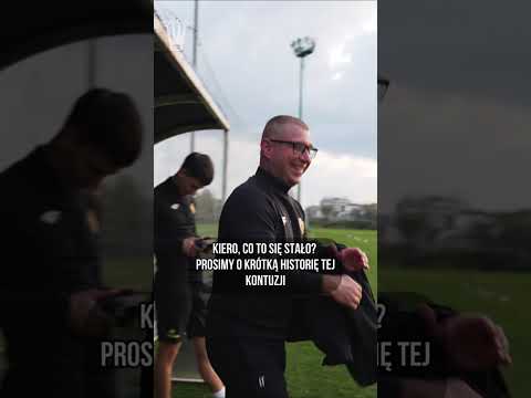 You are currently viewing Dostał piłką w głowę! 😱 Nietypowa „kontuzja” Kierownika 😅⚽