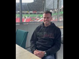 Read more about the article ” Seriale, czyste konta i długie podania” – Szybkie strzały z Luisem da Silva