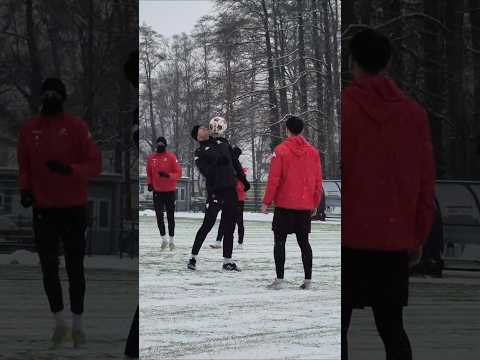 Read more about the article Trener Włodarski 🐐🤌#podbeskidzie #pilkanozna #piłkanożna #bielskobiała #football #footballskills