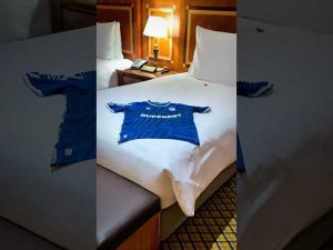 Read more about the article Zameldowani w Abu Zabi 🫡🇦🇪 #lechpoznań #football #travel #shorts