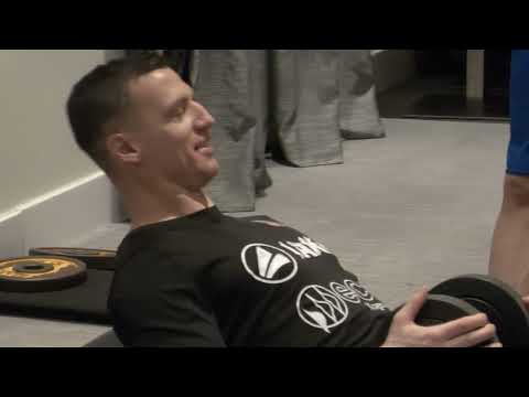 You are currently viewing Odprawa, trening na boisku, poprzeczki, siłownia. Tak właśnie wyglądał kolejny dzień na obozie