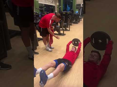 You are currently viewing Musisz iść i walczyć! 💪 #football #motivation