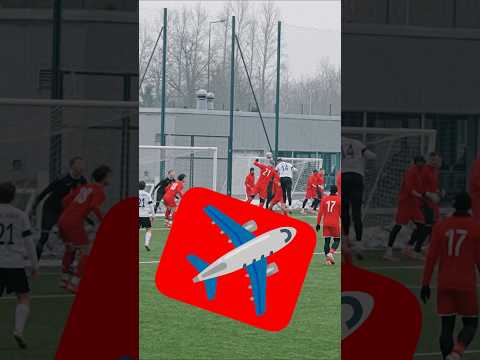 Read more about the article Linie lotnicze Marcin Urynowicz⚽ Zagłębie Sosnowiec – Podbeskidzie #goals #podbeskidzie #piłkanożna