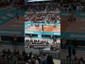 Read more about the article …A i tak zawsze skończysz na meczu #gdańskichlwów 🦁🏐 | Energa Trefl Gdańsk #Shorts