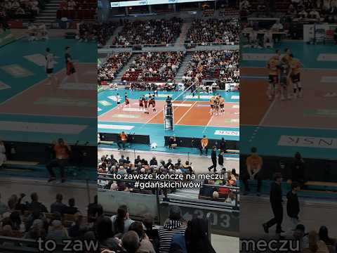Read more about the article …A i tak zawsze skończysz na meczu #gdańskichlwów 🦁🏐 | Energa Trefl Gdańsk #Shorts