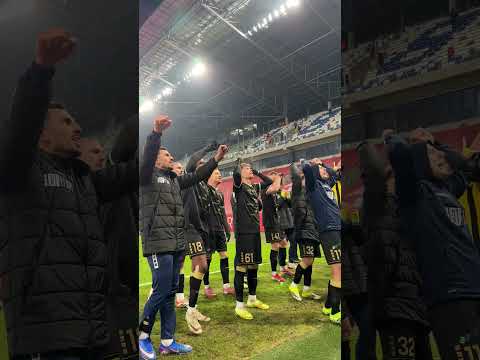 You are currently viewing Niech ta zwycięska pięść niesie się jak najdłużej! 🎶 #footballshorts #pogonszczecin