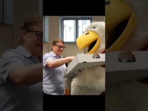 Read more about the article Piastuś z wizytą w Urzędzie Miasta!  #piastgliwice #tłustyczwartek #pączki