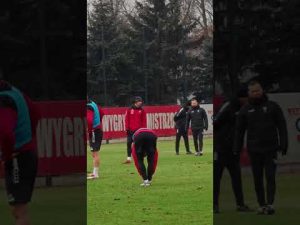 Read more about the article Pacio się wkur*** 😡 #górnikzabrze #football #angry