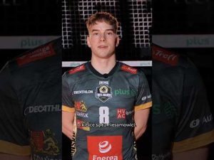 Read more about the article Co sprawiło, że Voitto Köykkä zdecydował się zostać w Gdańsku? 💬 | Energa Trefl Gdańsk #Shorts