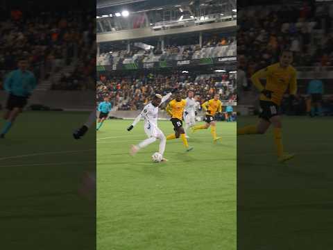 You are currently viewing Zrobił to z zimną krwią 🥶⚽️ #lechpoznań #football #goal #shorts #coldblooded