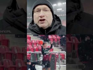 Read more about the article Jak greenkeeperzy przygotowują boisko zimą?