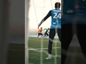 Read more about the article Nieoficialny debiut Jakuba Myszora ✅ #football #zielonoczarni #soccer #betclic1liga