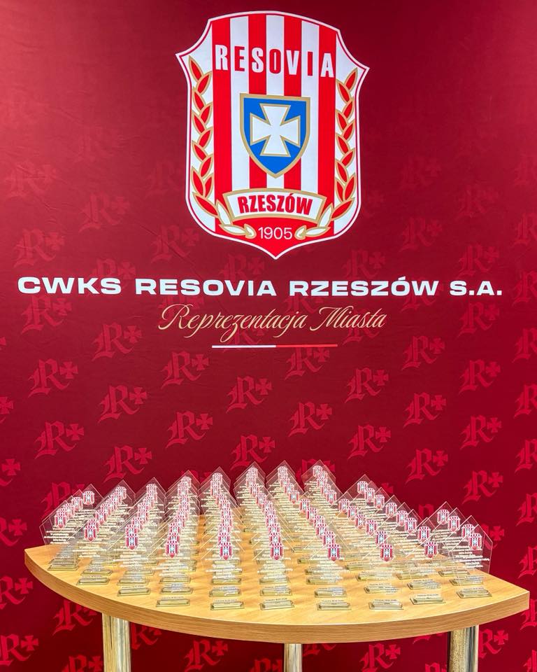 statuetki slad | AleMecz.pl