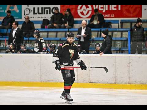 You are currently viewing ” Trójkolorowa ściana kibiców była niesamowita”-Filip Komorski po meczu JKH Jastrzębie–GKS Tychy 1:3