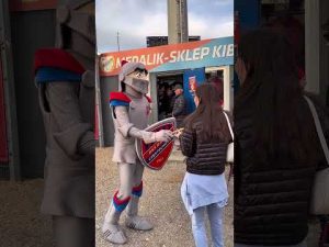 Read more about the article Kwiaty + trzy punkty = Idealny DZIEŃ KOBIET! 🌷