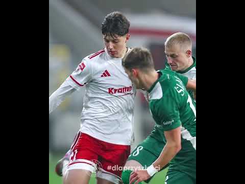 Read more about the article Lenard Szczygieł | Z AKADEMII DO PIERWSZEGO ZESPOŁU