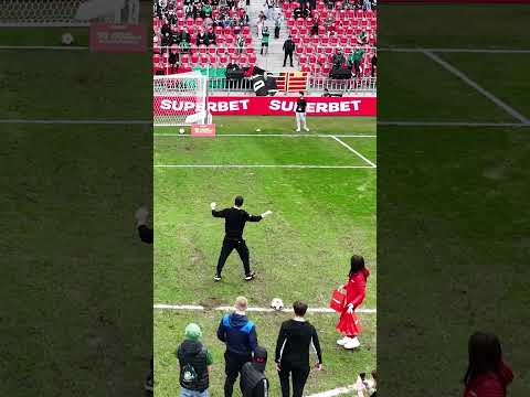 Read more about the article Wygrał 10 000 zł podczas meczu!