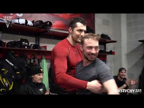 Read more about the article ” Pokonamy wszystkich, gdy jesteśmy razem” – Kulisy wyjazdowych spotkań z Zagłębiem Sosnowiec