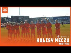 Read more about the article Szybkie zwroty akcji w Niecieczy. Kulisy meczu z Radomiakiem Radom