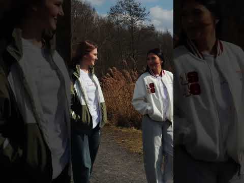 Read more about the article Przygotuj się na wiosnę z Górnikiem! 🍃 #górnikzabrze #football #moda