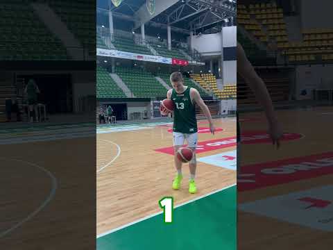 You are currently viewing Kto ma lepszego piłkarskiego skilla? Jay czy Szumi? #plkpl #basketball #zastal #sports #zielonagora