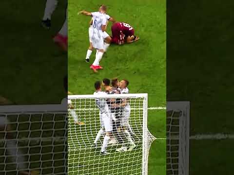 You are currently viewing Niezapomniany moment! 🤩 Dziś swoje urodziny obchodzi nasz były bramkarz  – Vladan Kovačević! 🥳