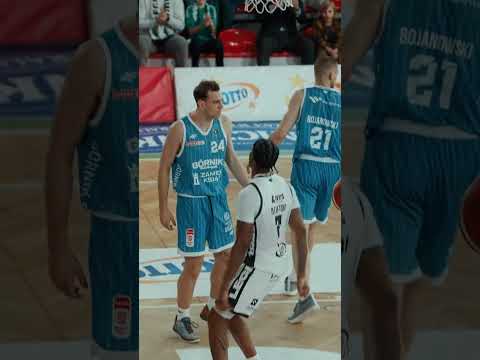 You are currently viewing DJ z góry!! 😬 #legia #basketball #plkpl #nba #sports