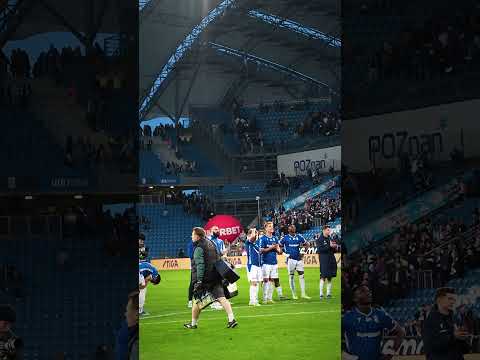 You are currently viewing Czy wygrywasz, czy nie – ja i tak Kocham Cię ✊🏻👊🏻 #lechpoznań #football #fans #shorts