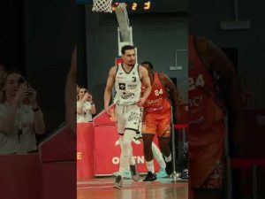 Read more about the article OHH CARL… 🙌  #legia #basketball #plkpl #nba #sports