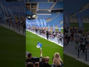 Read more about the article Mieliśmy dzisiaj na stadionie wuchtę wspaniałych gości 🏃‍♂️🔥 #lechpoznań #runners #halfmarathon
